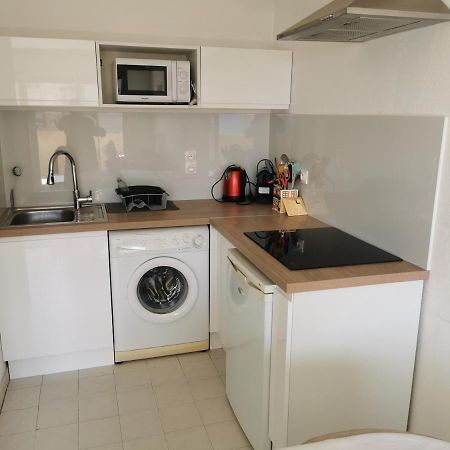Antibes Les Pins 2 Pieces Vue Mer Piscine Parking Apartment Exterior photo